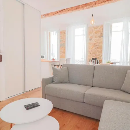 Appartement Stylish In The Old Town, With Ac. *