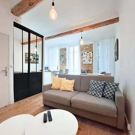 Appartement Stylish In The Old Town, With Ac. *
