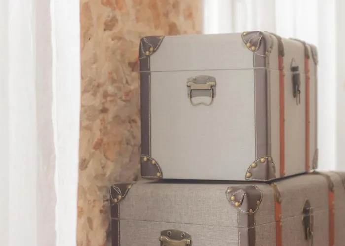 Stylish In The Old Town, With Ac. 앙티브