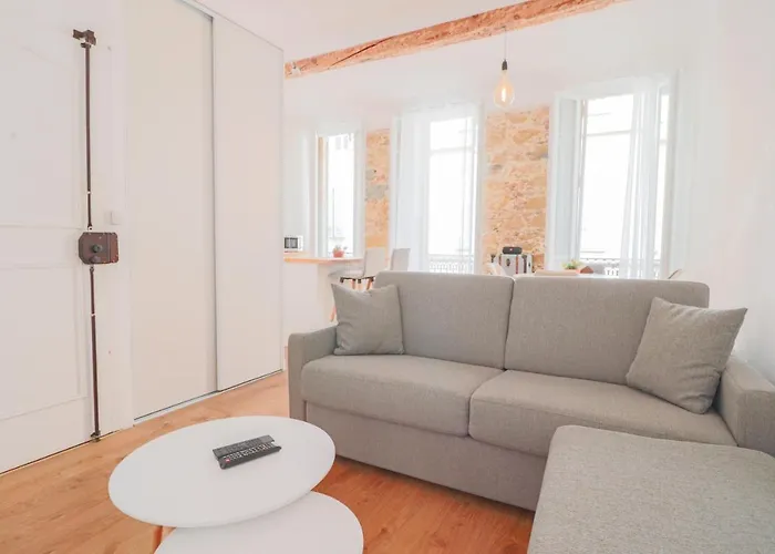 Apartment Stylish In The Old Town, With Ac. *