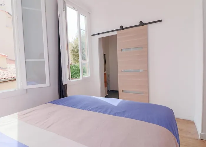 Stylish In The Old Town, With Ac. * 앙티브